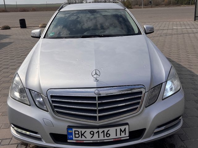 Mercedes-Benz E-Класс - зображення 3