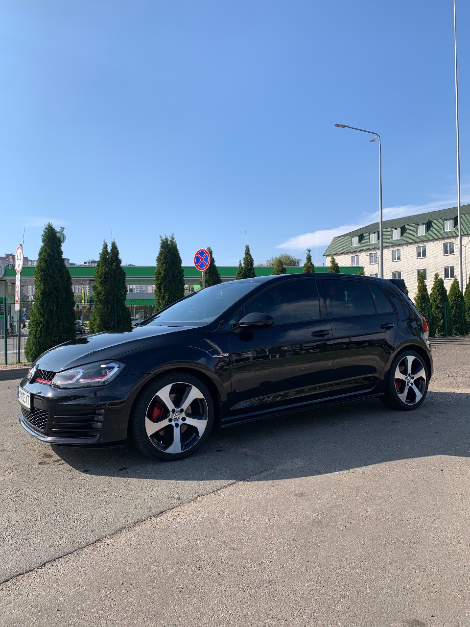 Volkswagen Golf GTI - фото 4