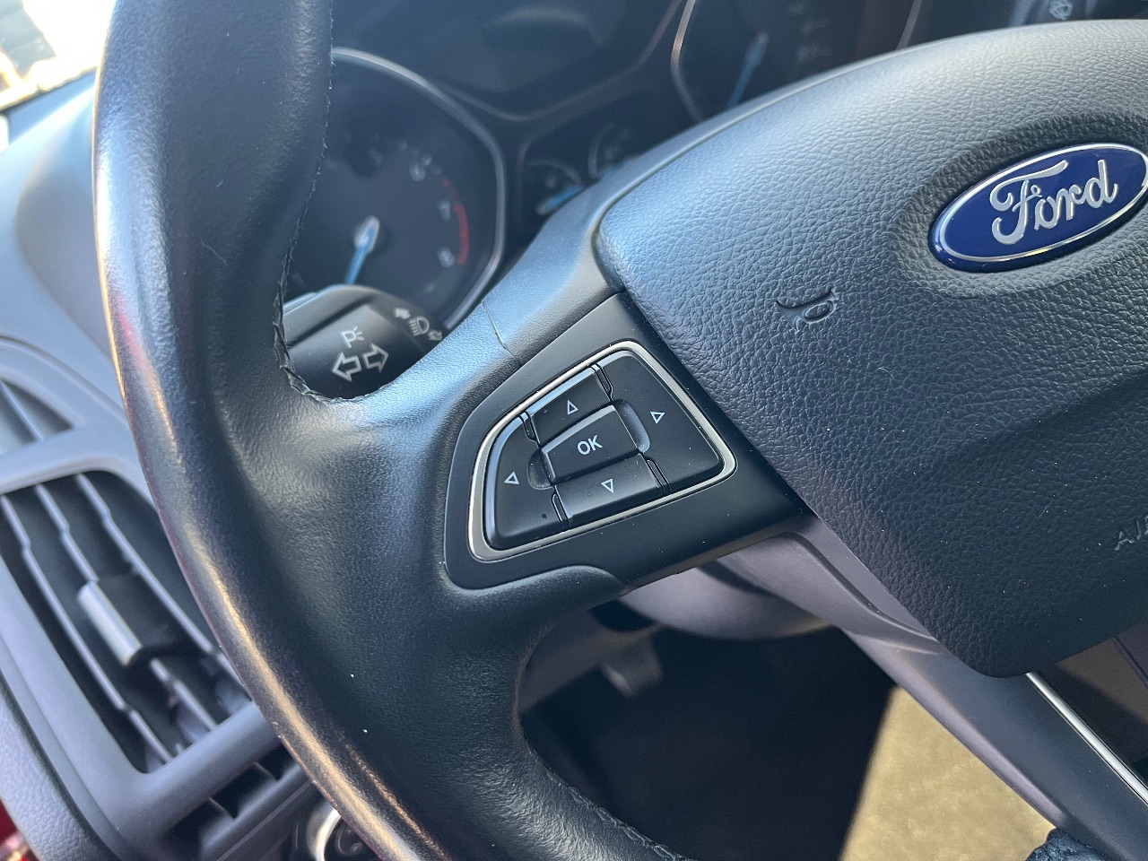 Ford Focus - фото 17