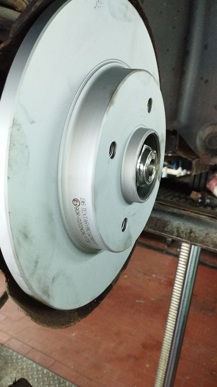 Peugeot 308 - фото 10