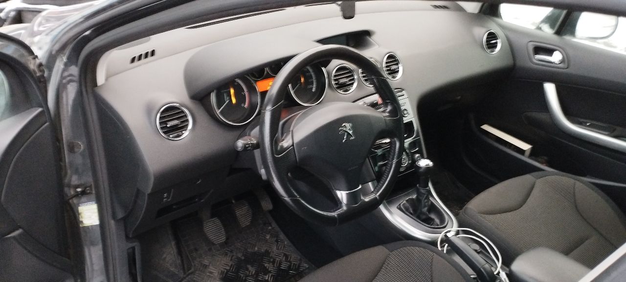 Peugeot 308 - фото 4