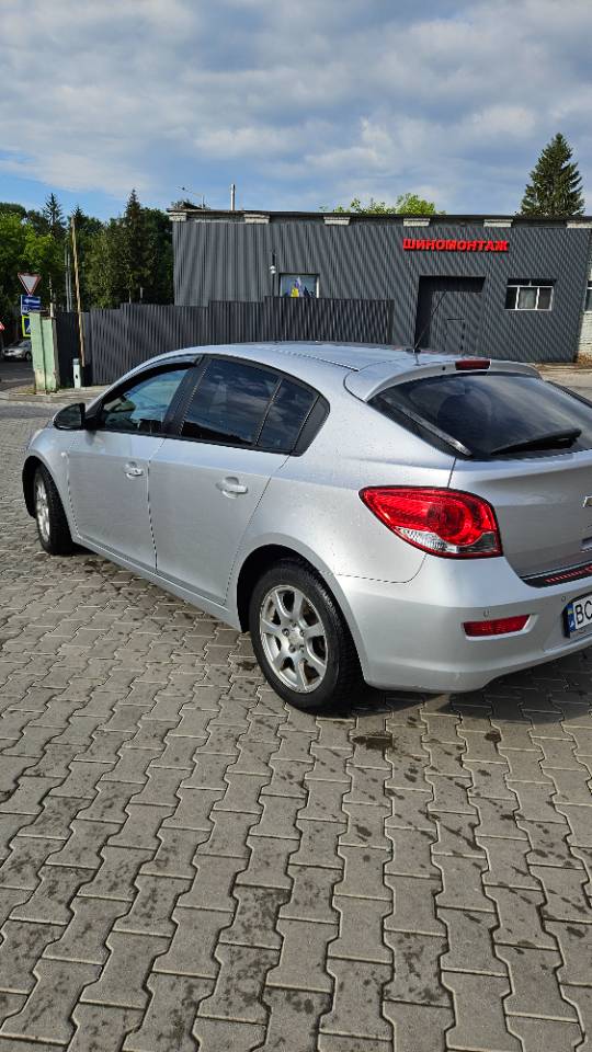 Chevrolet Cruze - фото 3