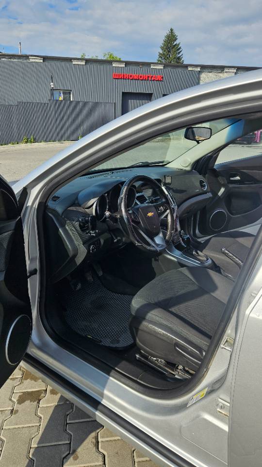 Chevrolet Cruze - фото 11