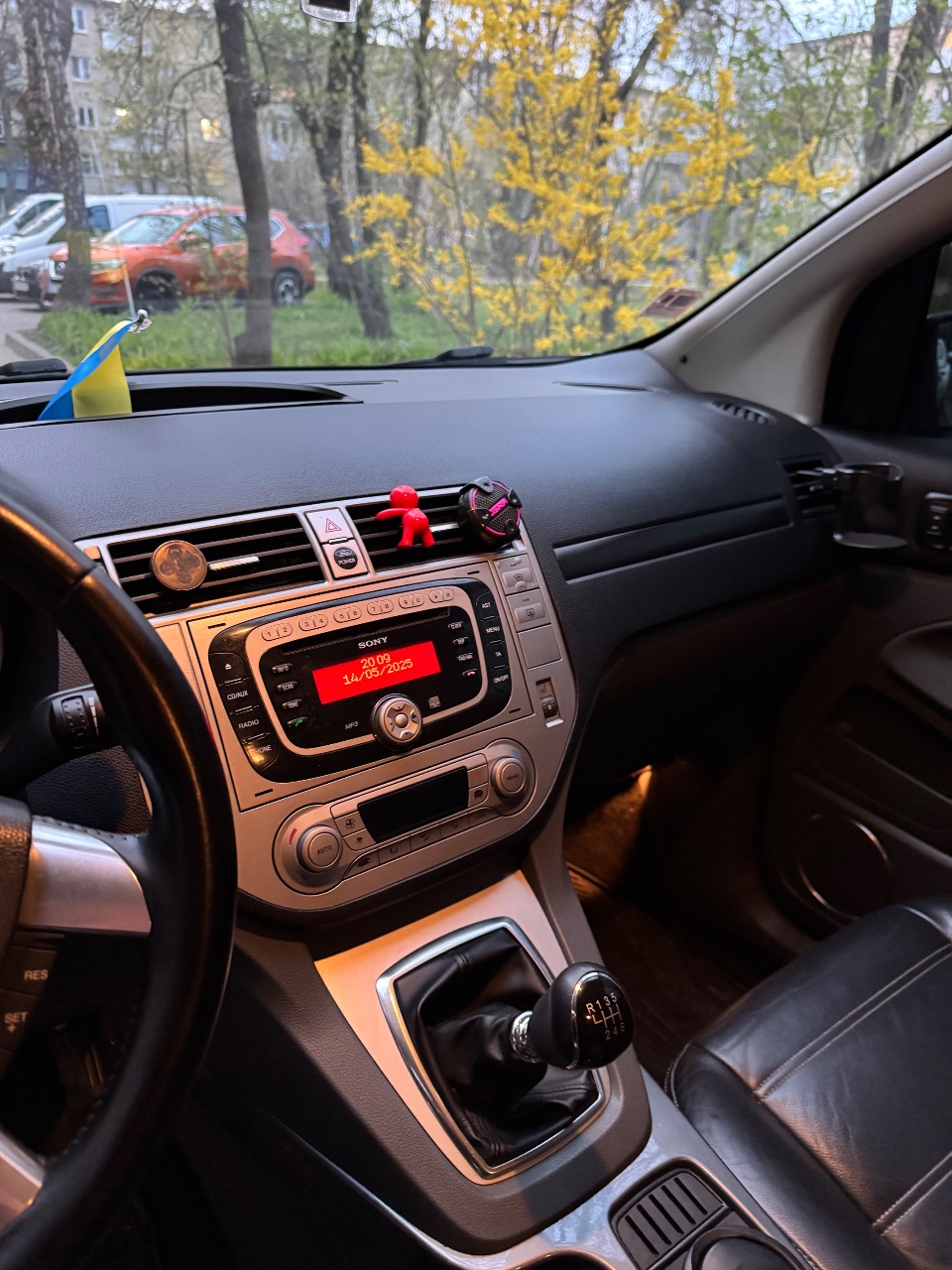 Ford Kuga - фото 8