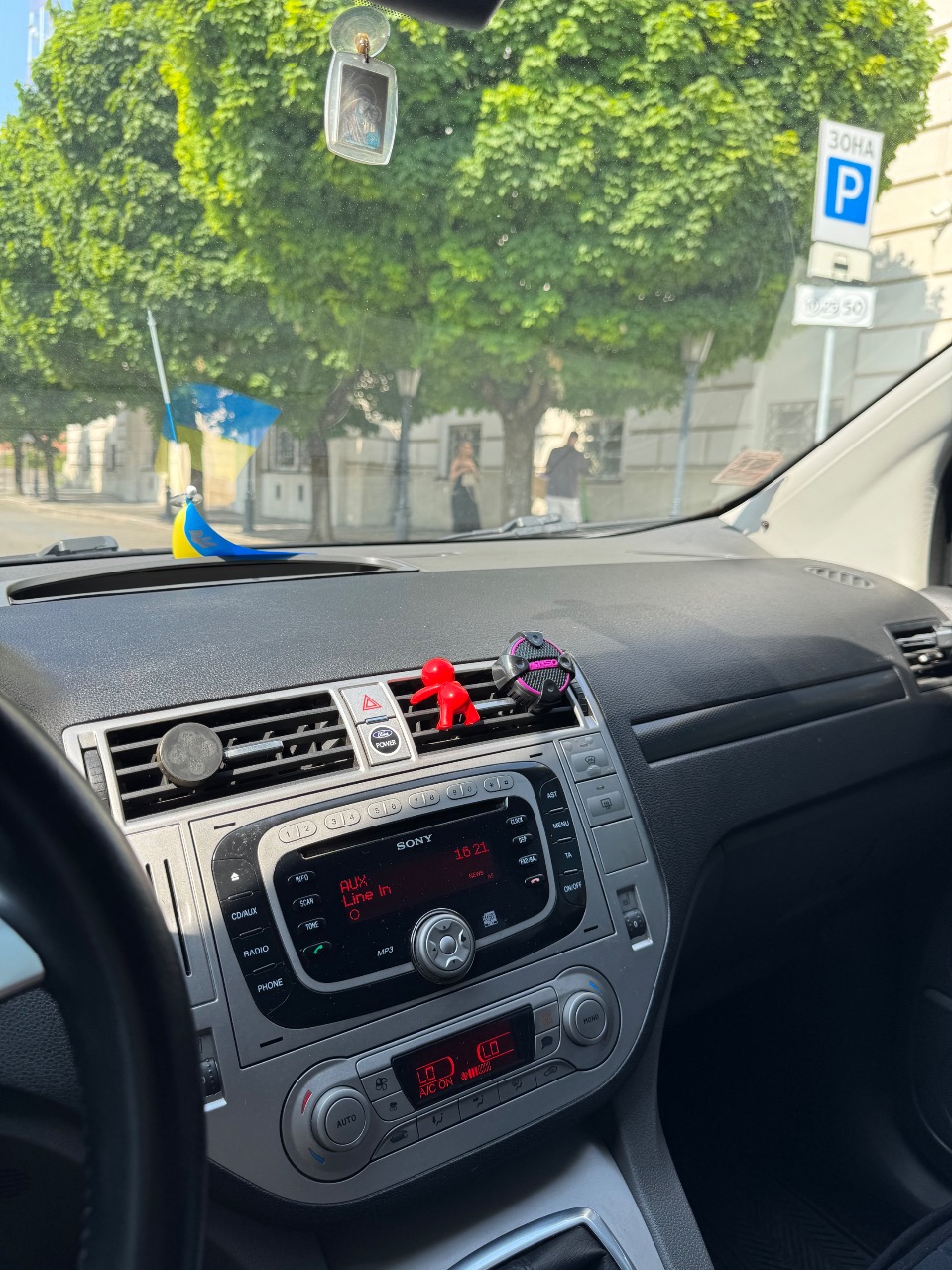 Ford Kuga - фото 3