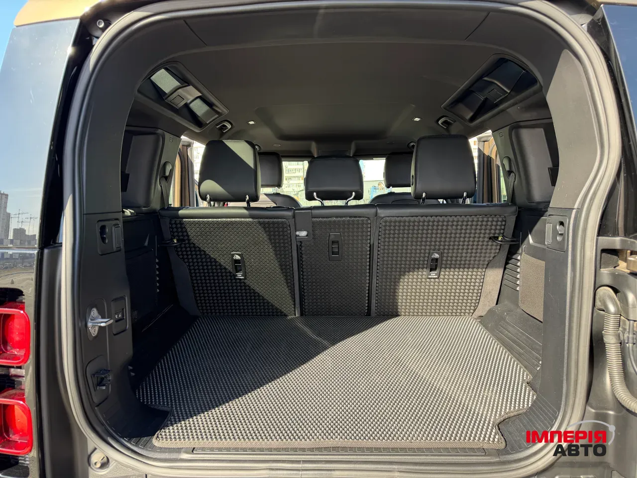 Land Rover Defender - фото 24