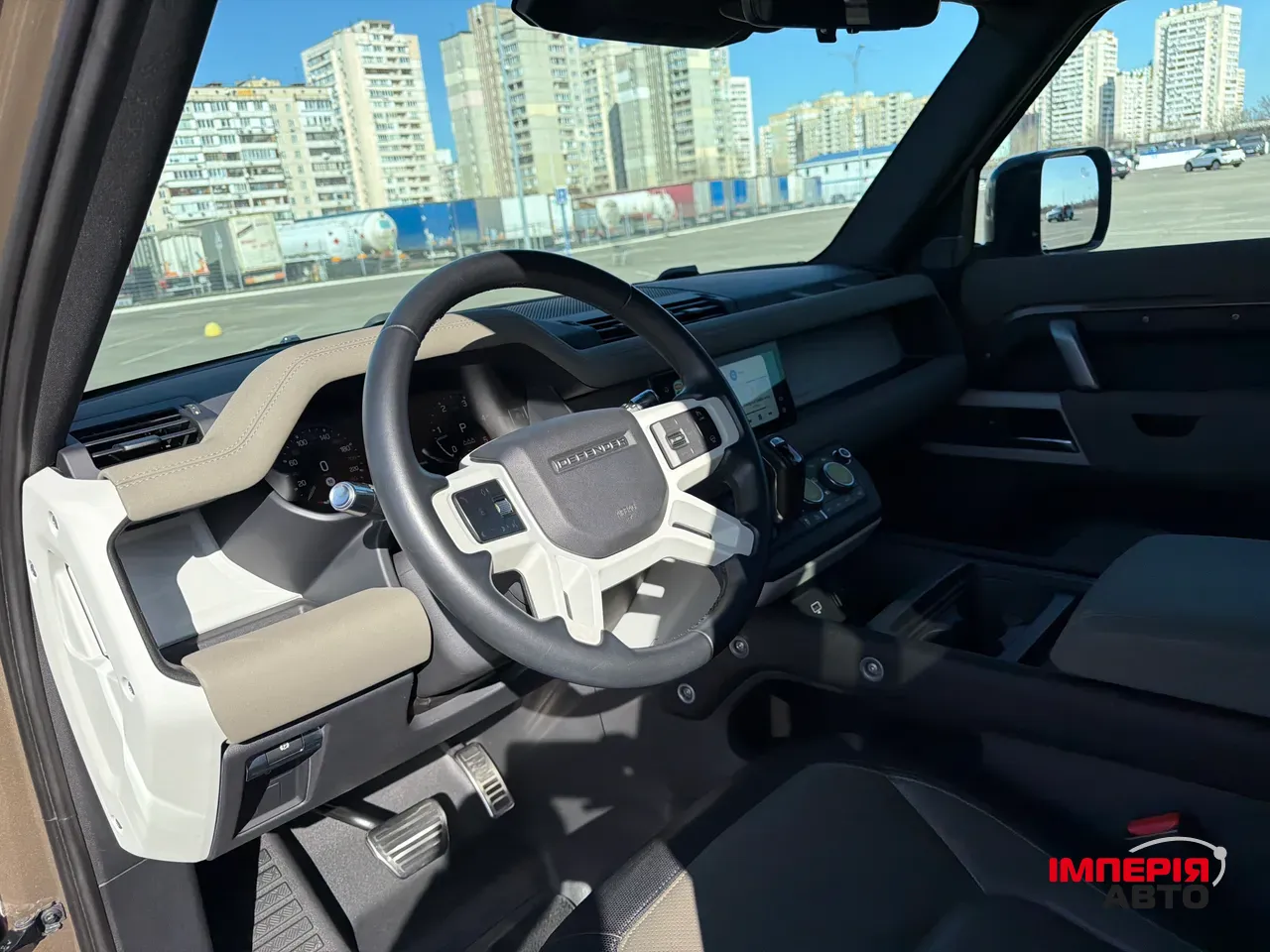 Land Rover Defender - фото 16