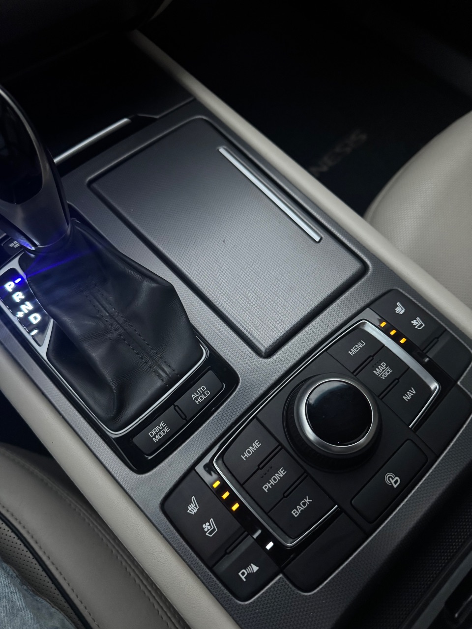 Hyundai Genesis - фото 8