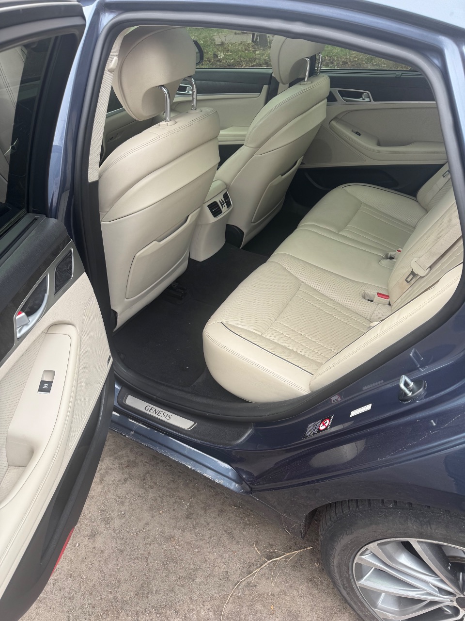 Hyundai Genesis - фото 2