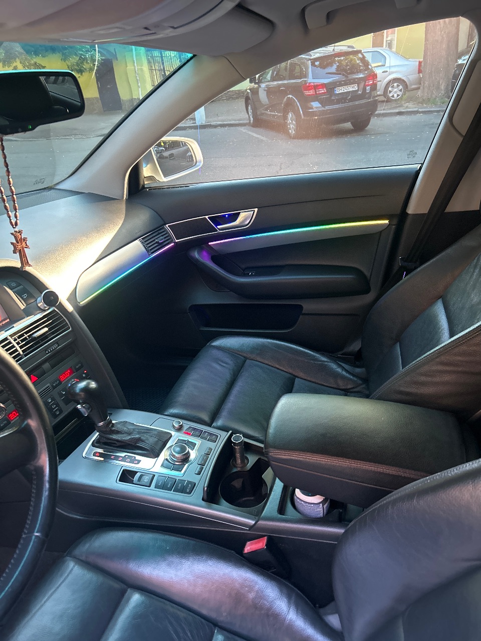 Audi A6 - фото 12