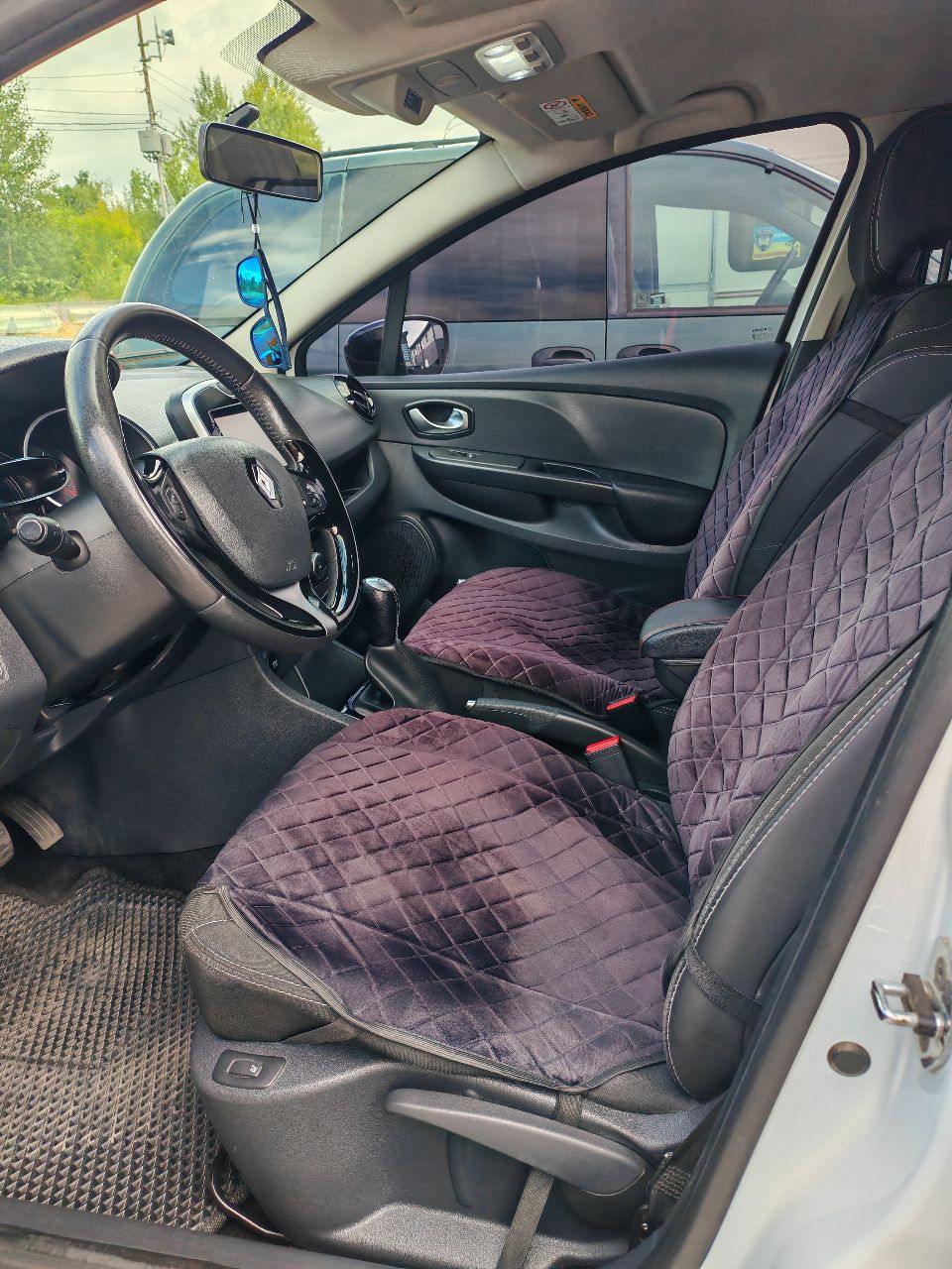 Renault Clio - фото 24