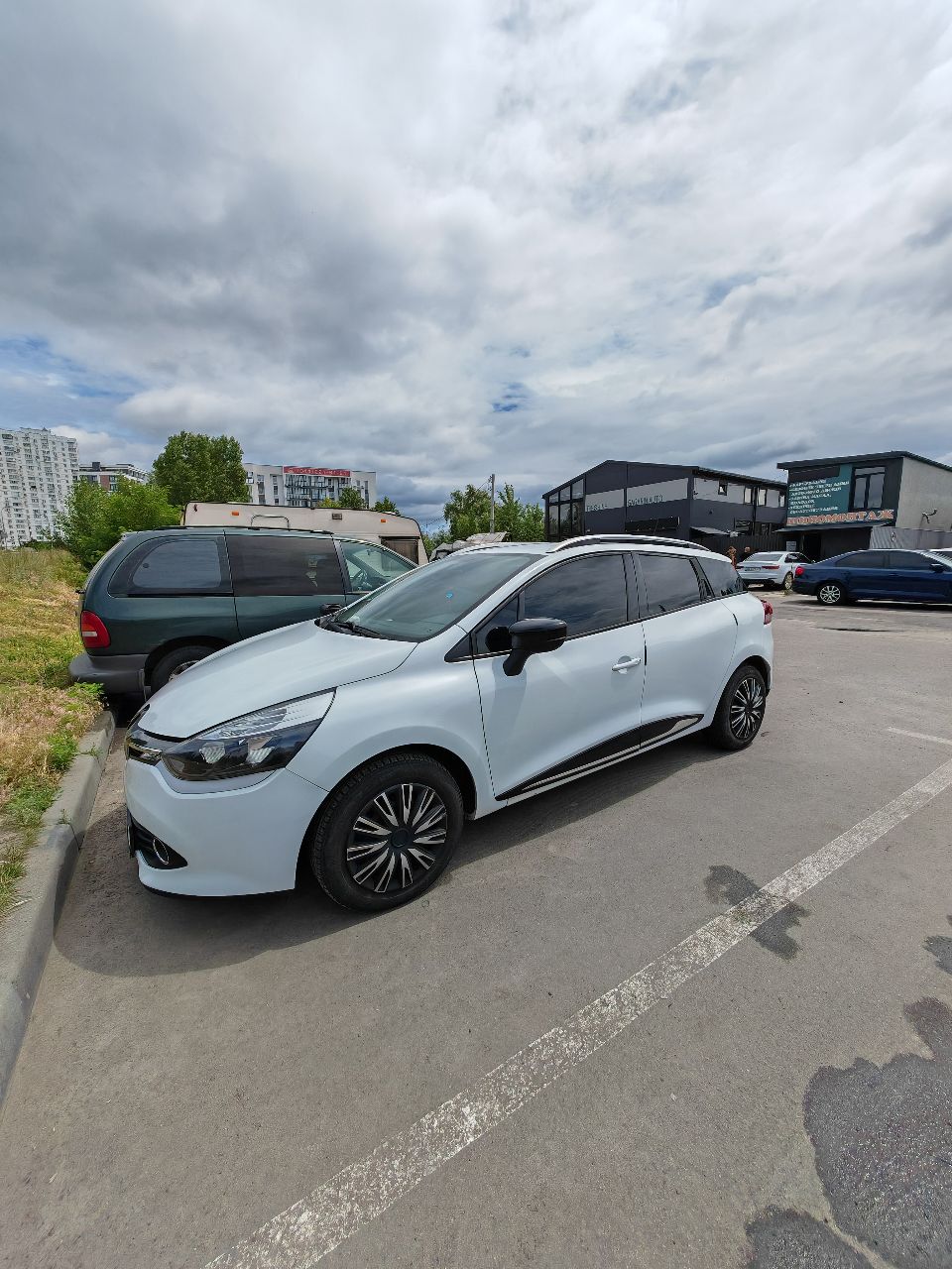 Renault Clio - фото 4