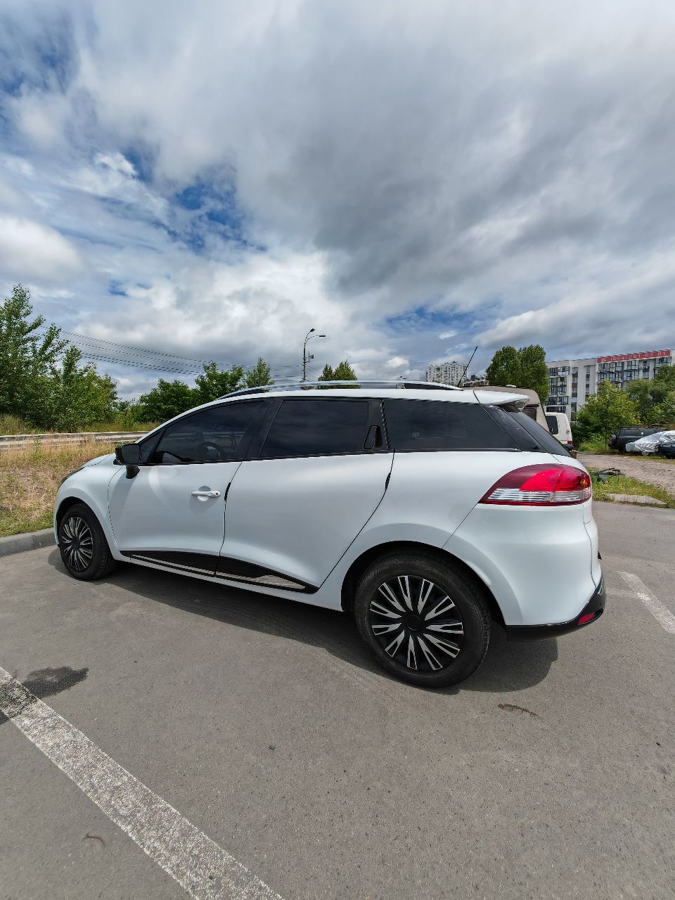 Renault Clio - фото 10