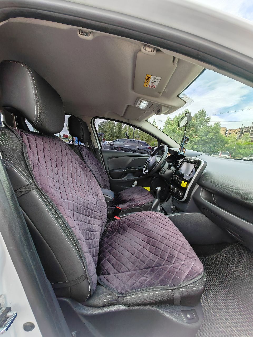 Renault Clio - фото 25