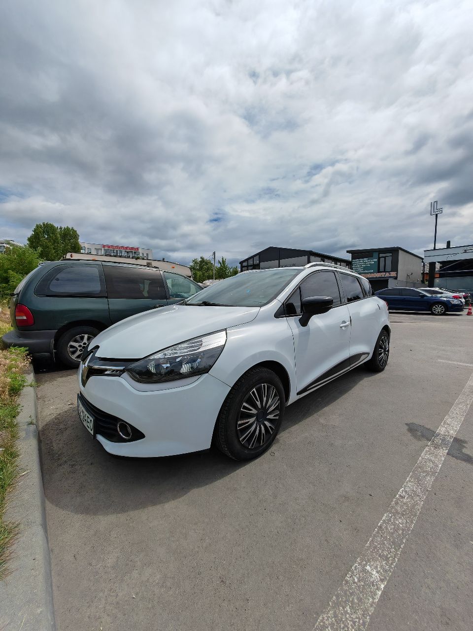 Renault Clio - фото 14