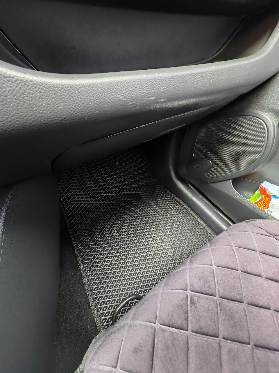 Renault Clio - фото 19