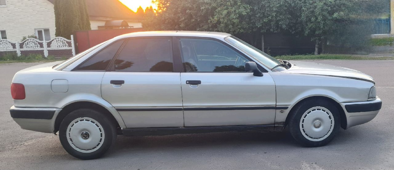 Audi 80 - фото 3