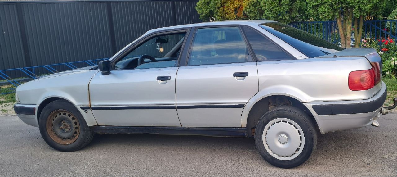 Audi 80 - фото 7