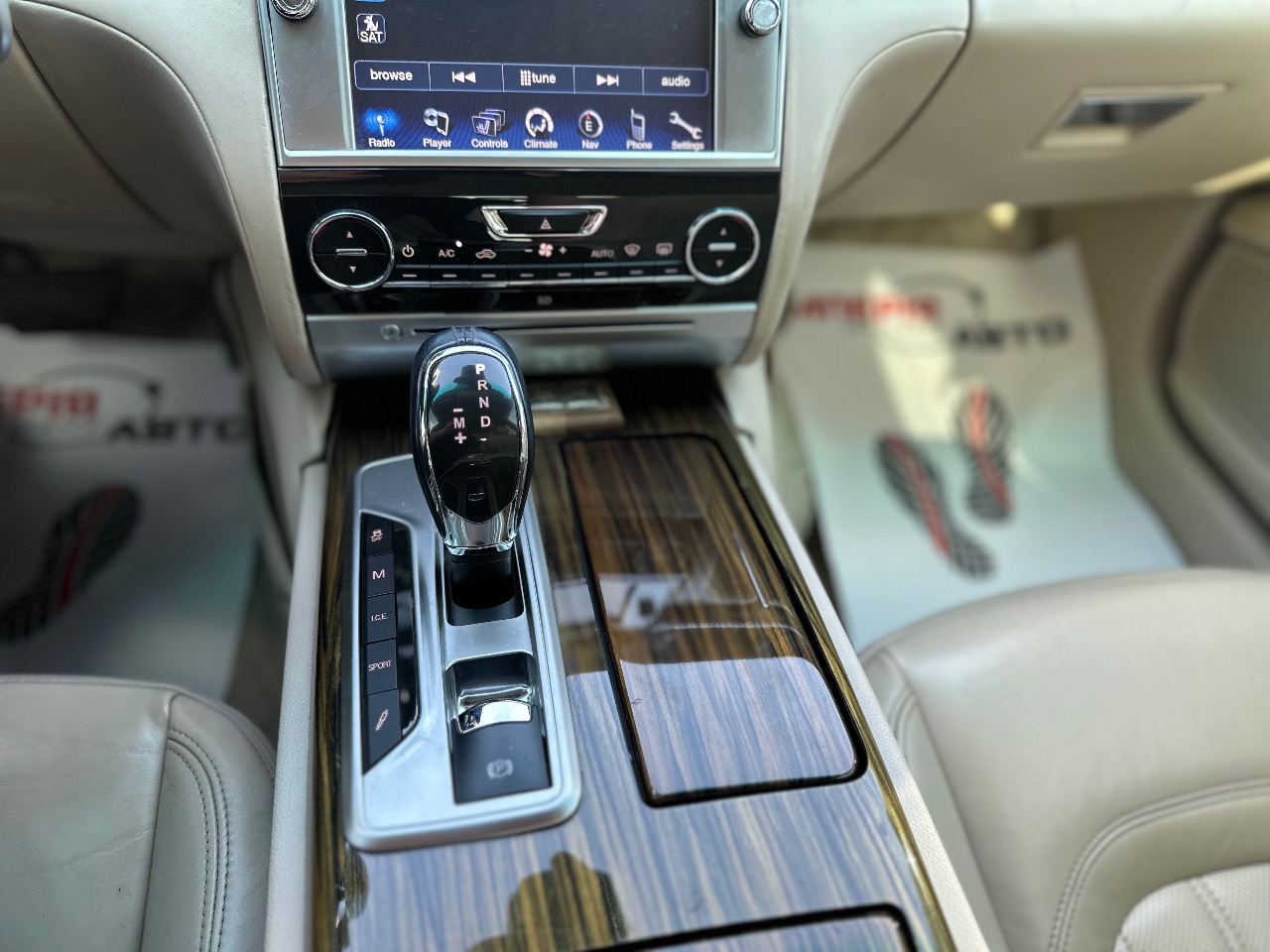 Maserati Quattroporte - фото 26