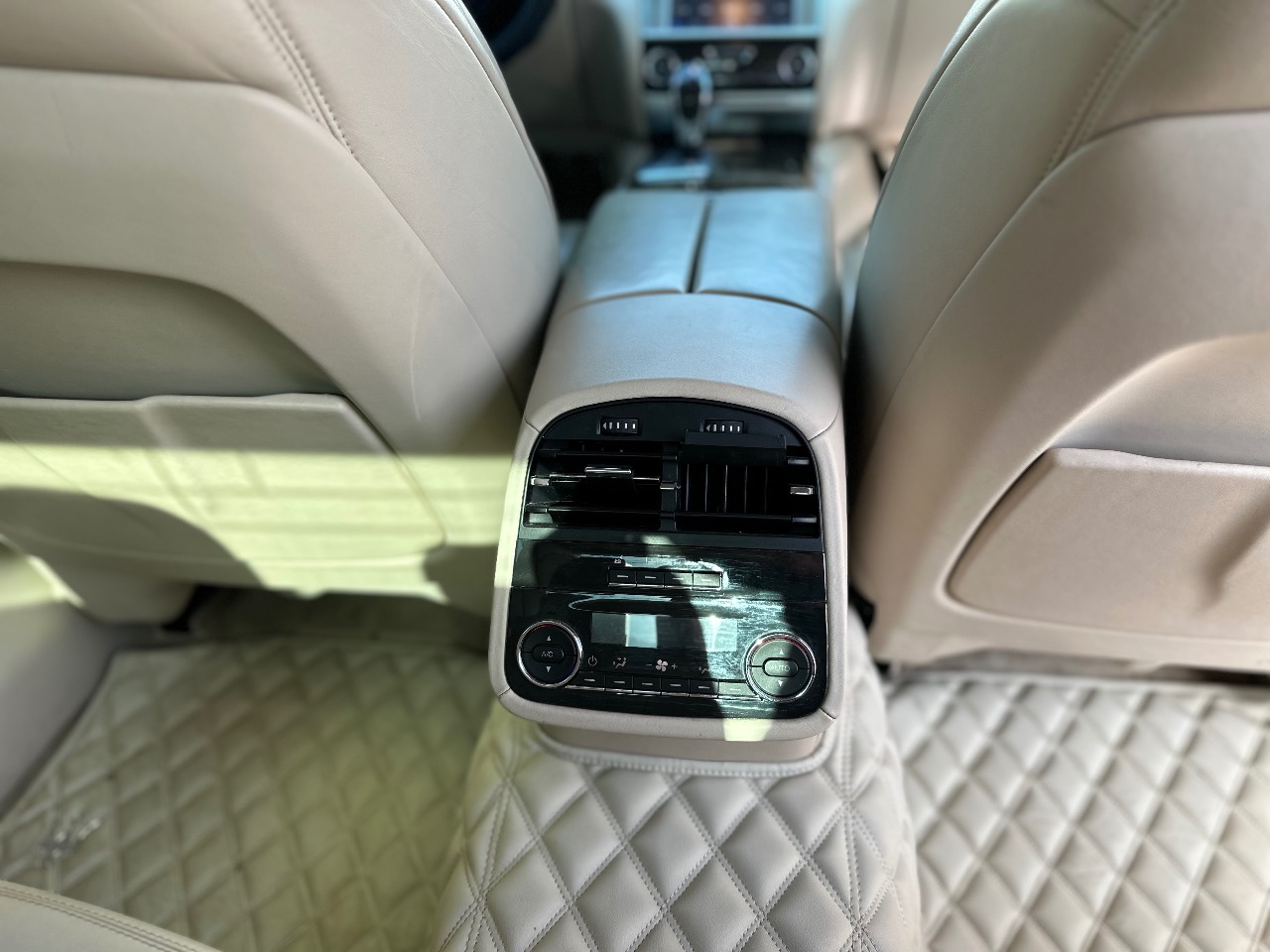 Maserati Quattroporte - фото 24