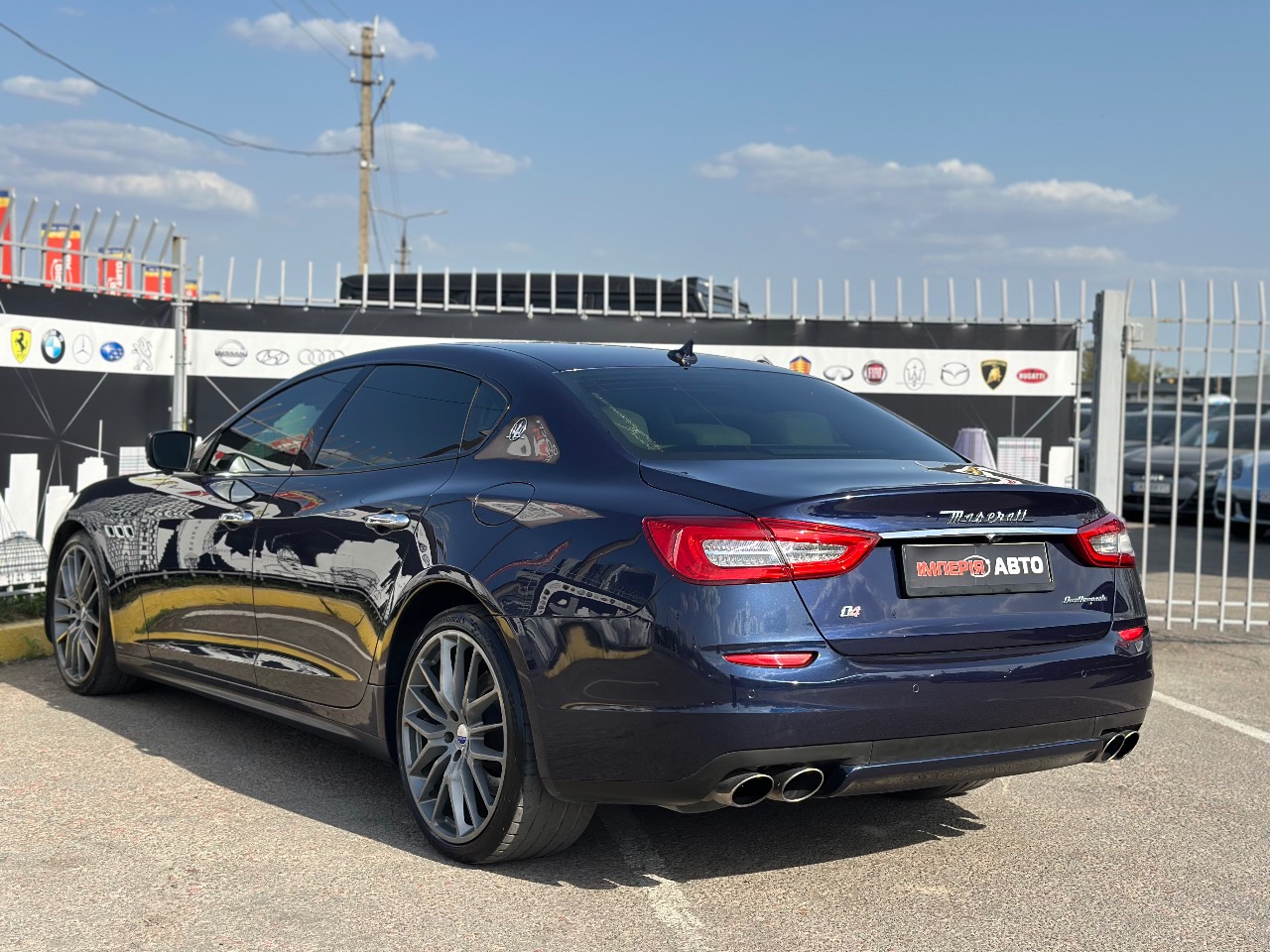 Maserati Quattroporte - фото 15