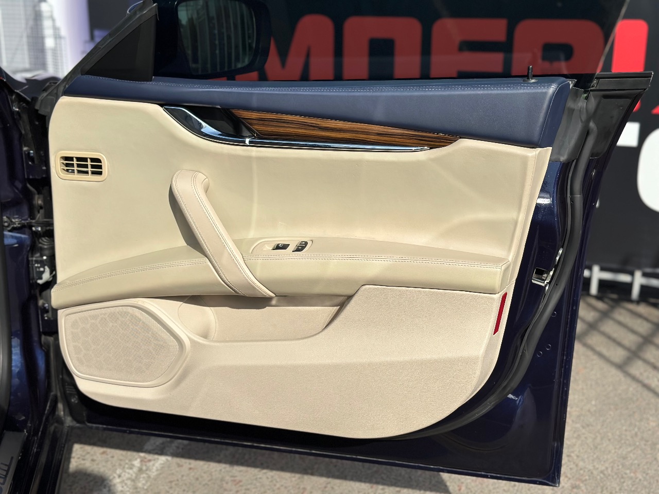 Maserati Quattroporte - фото 9