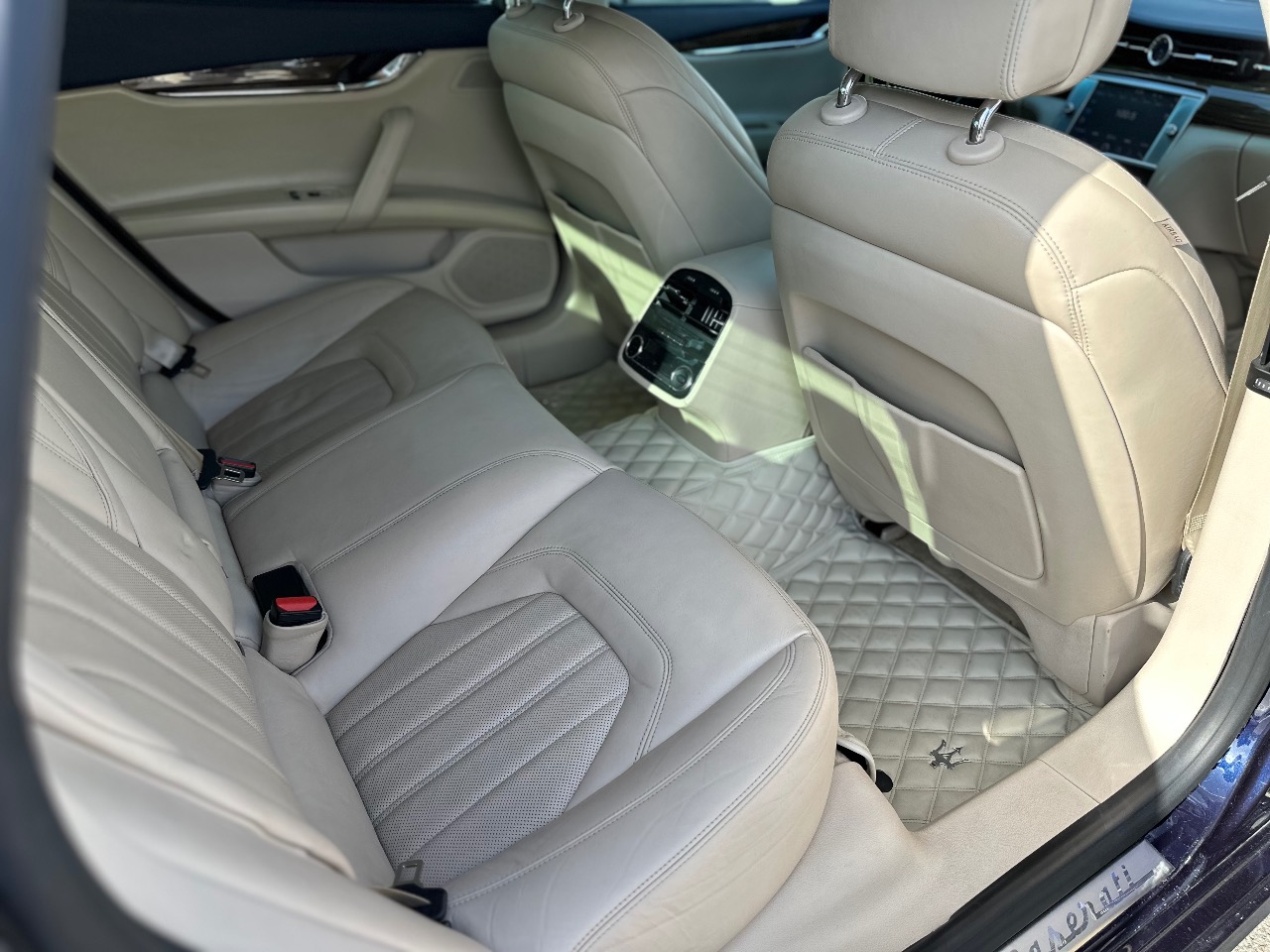 Maserati Quattroporte - фото 20