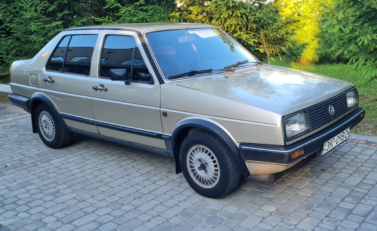 Volkswagen Jetta - фото 3