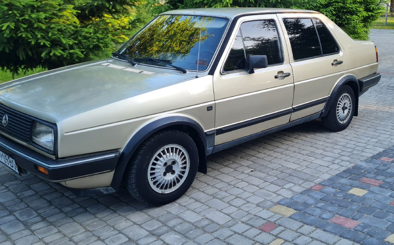 Volkswagen Jetta - фото 4