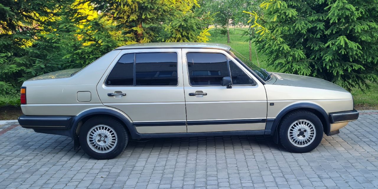 Volkswagen Jetta - фото 5