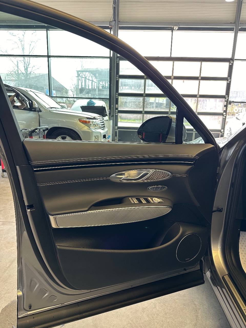 Genesis GV70 - фото 9