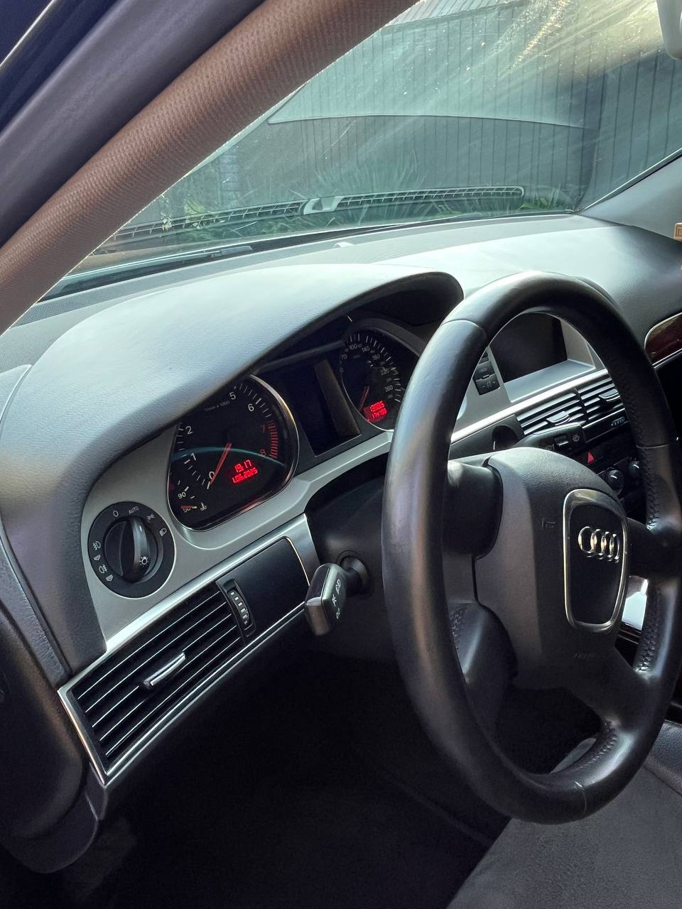 Audi A6 - фото 14