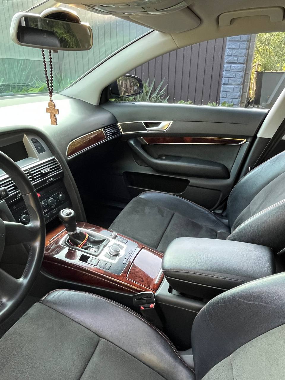 Audi A6 - фото 13