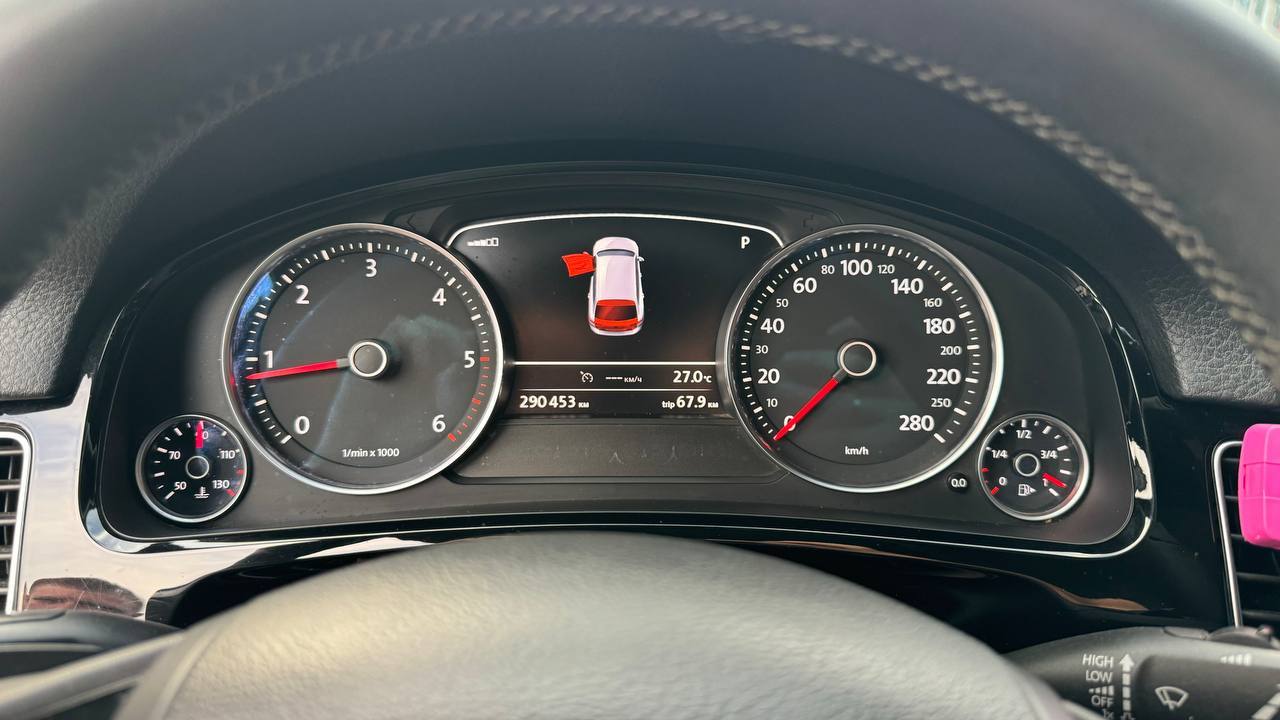 Volkswagen Touareg - фото 11