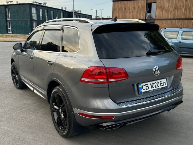 Volkswagen Touareg - фото 5