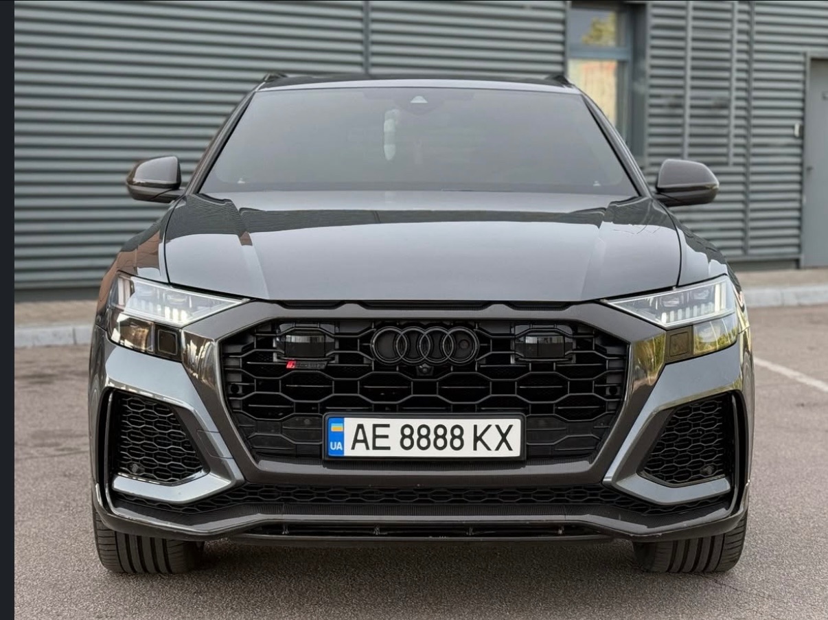 Audi RS Q8 - фото 8