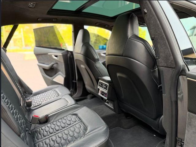 Audi RS Q8 - фото 2