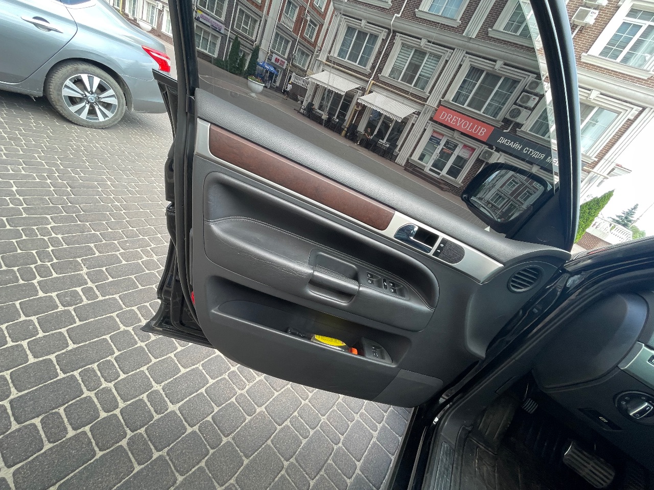 Volkswagen Touareg - фото 13