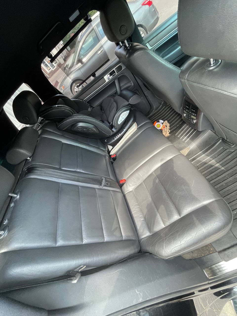 Volkswagen Touareg - фото 17