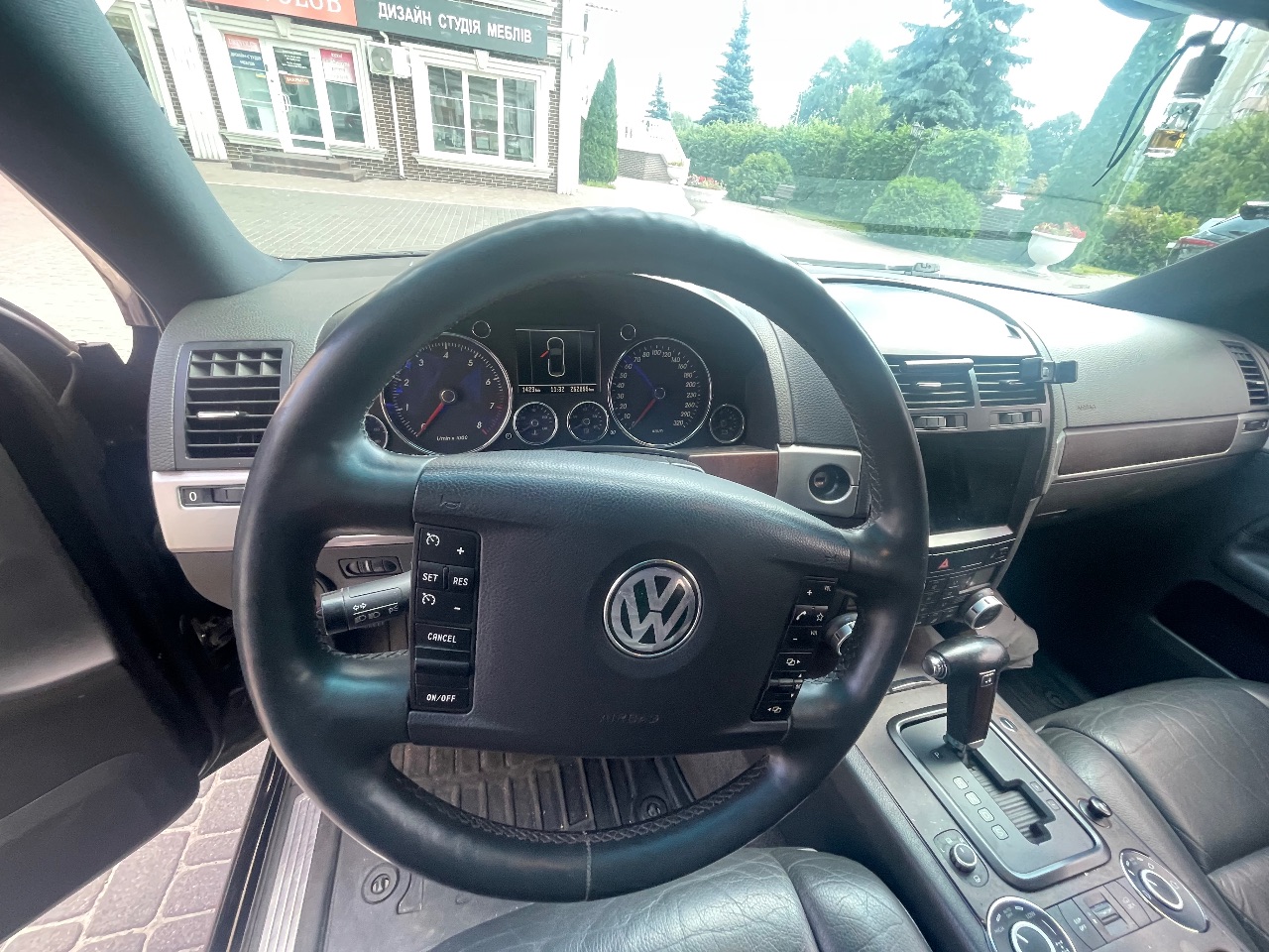 Volkswagen Touareg - фото 20