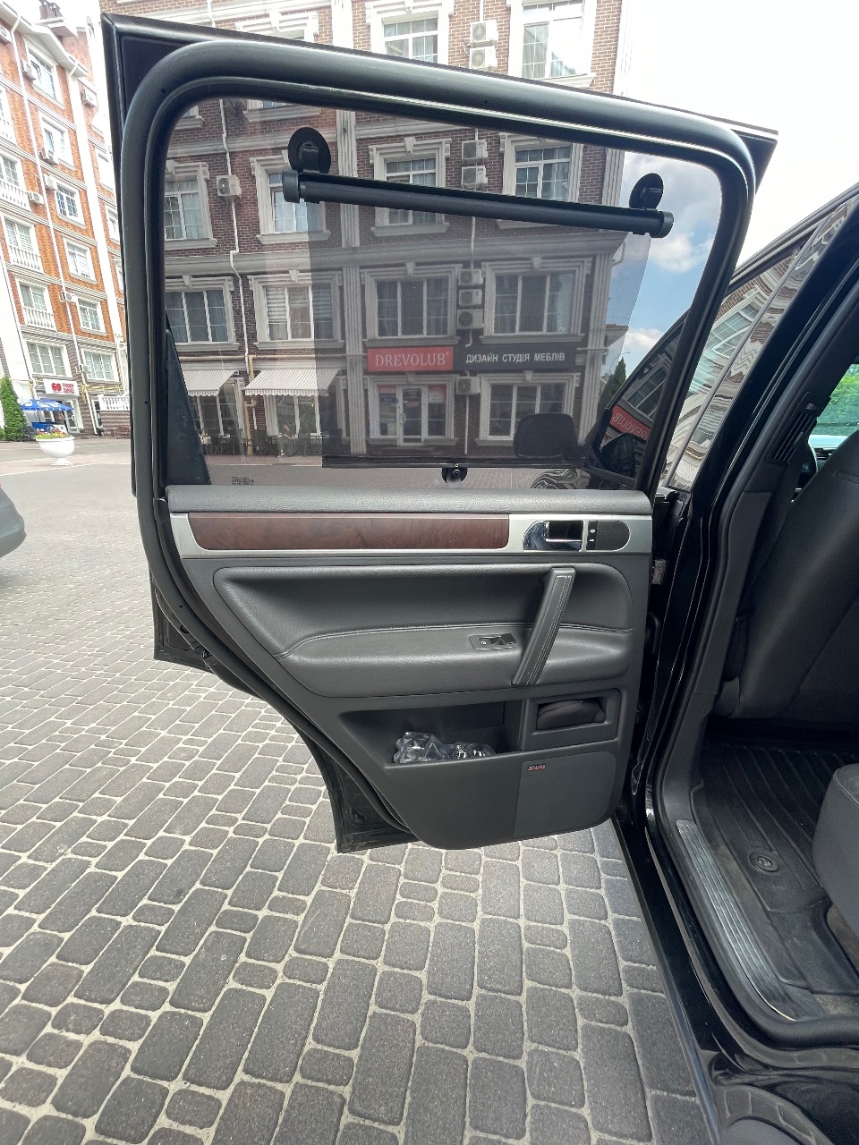 Volkswagen Touareg - фото 12