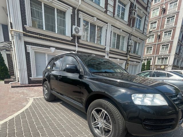 Volkswagen Touareg - зображення 1