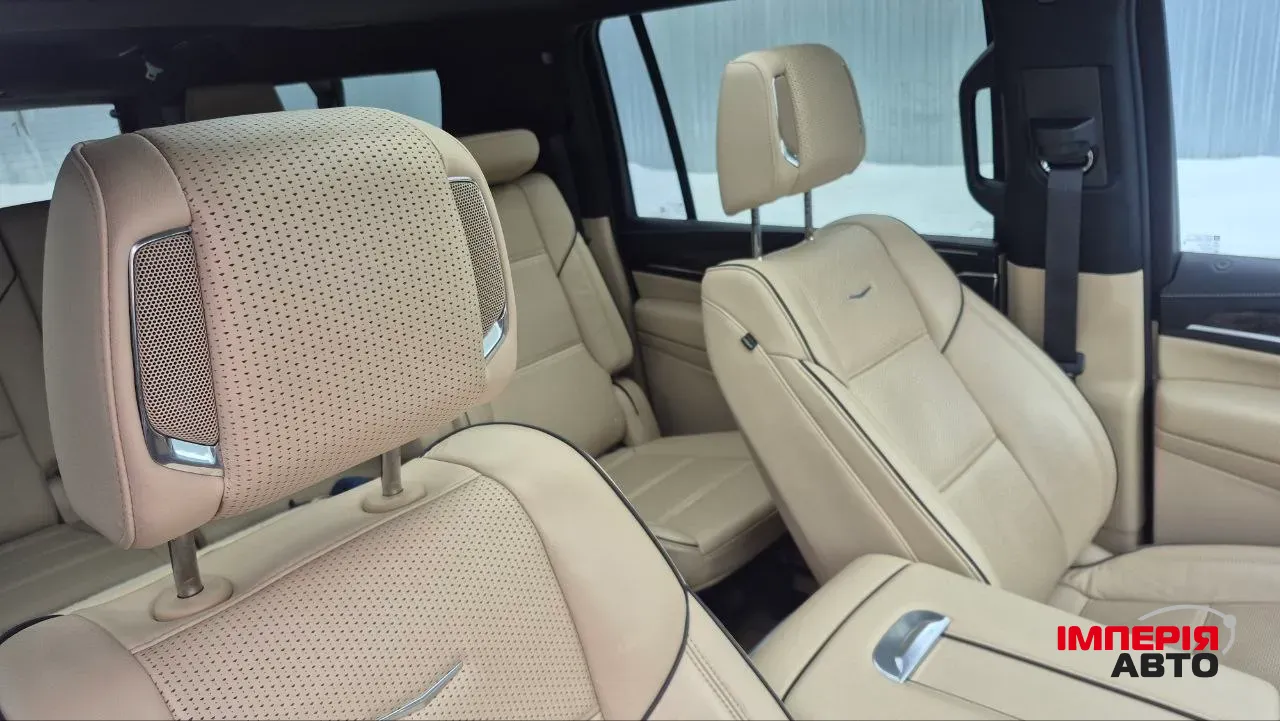 Cadillac Escalade - фото 15