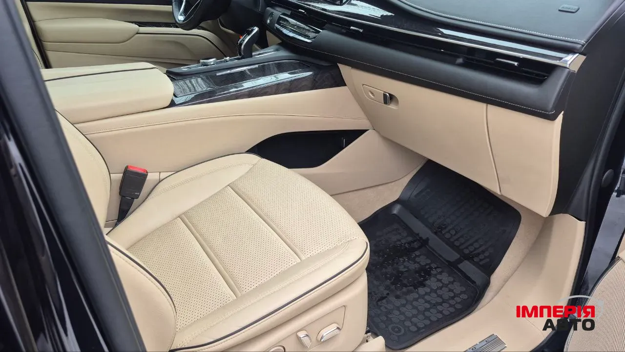 Cadillac Escalade - фото 13