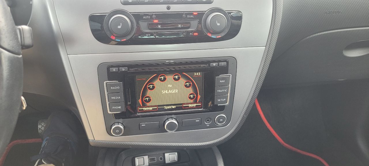 SEAT Leon - фото 12