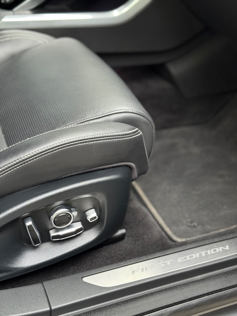 Jaguar I-Pace - фото 12