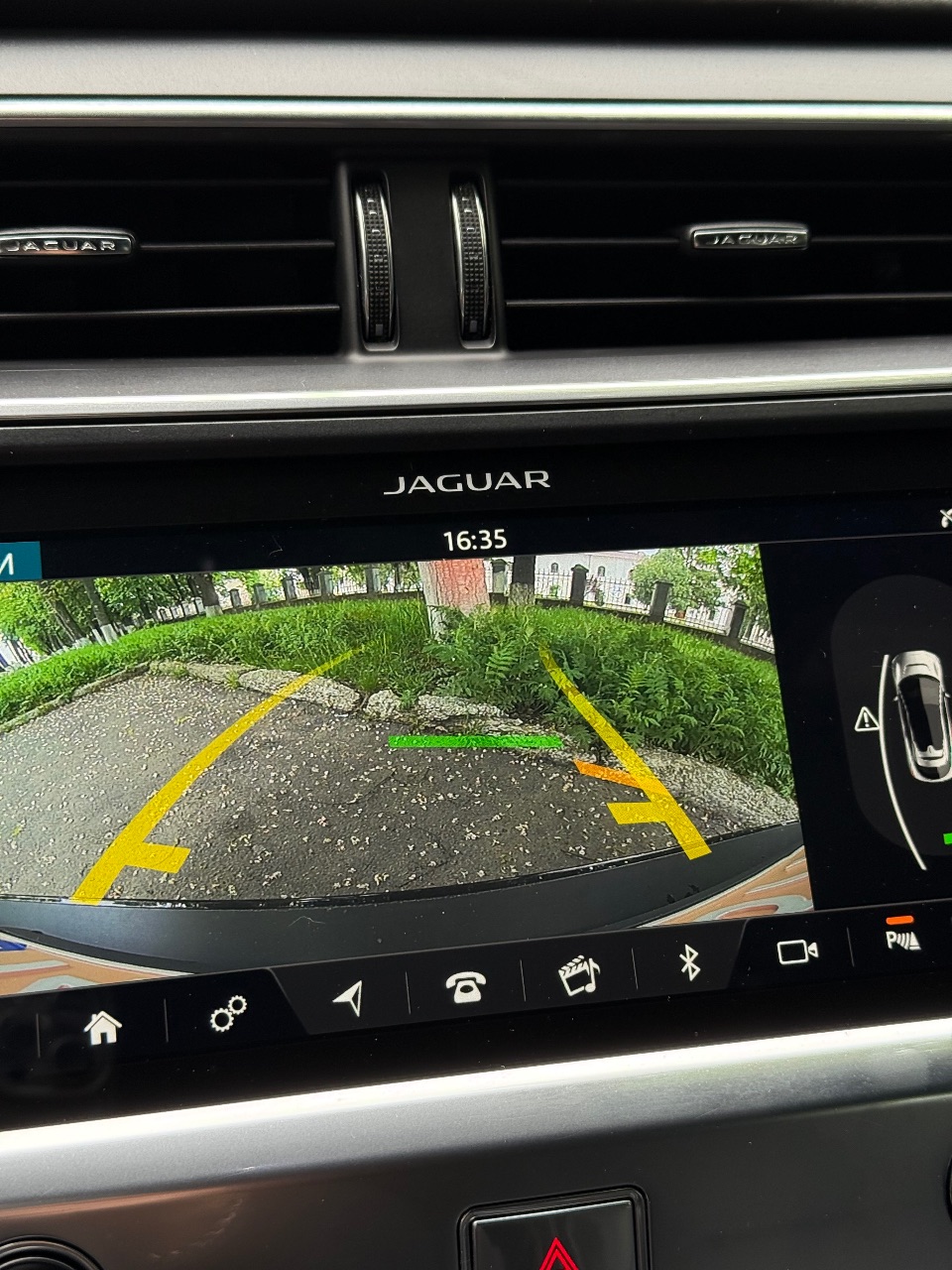 Jaguar I-Pace - фото 13