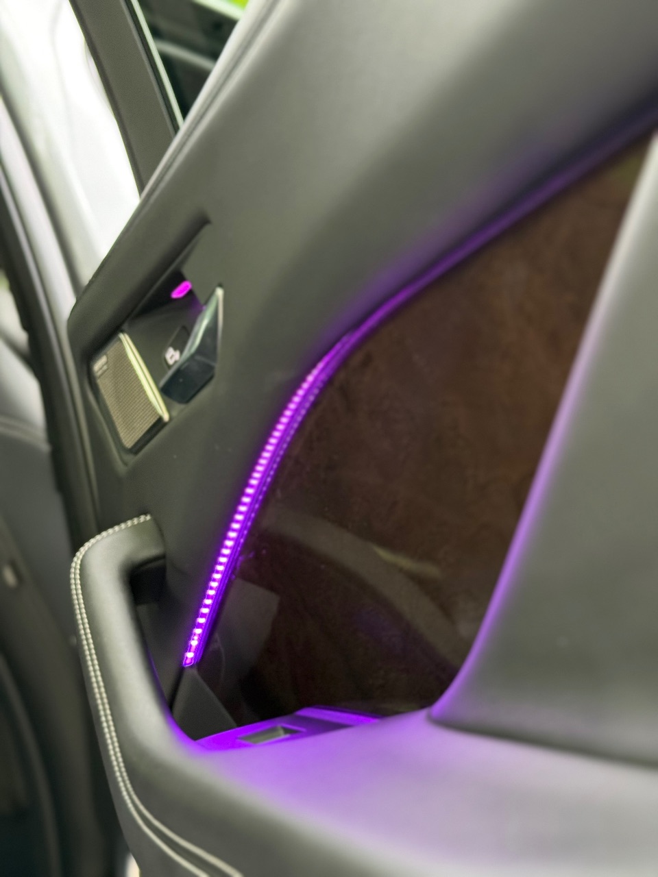 Jaguar I-Pace - фото 19