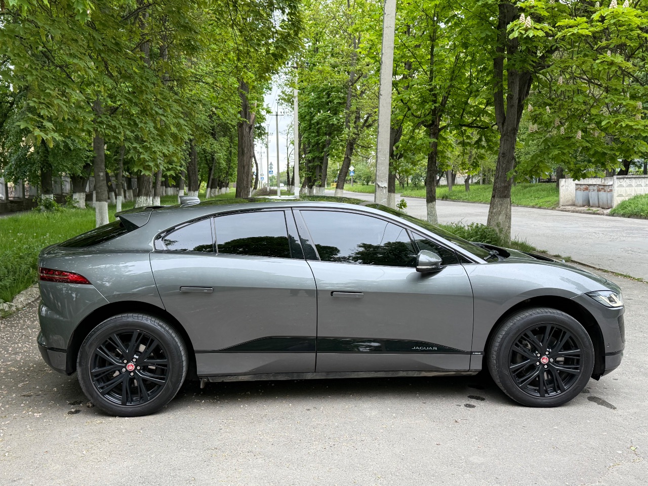 Jaguar I-Pace - фото 6