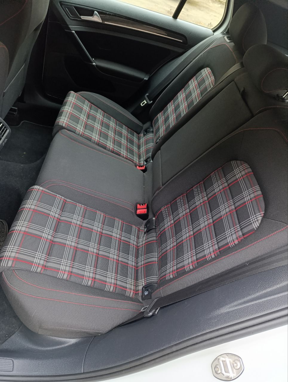 Volkswagen Golf GTI - фото 7